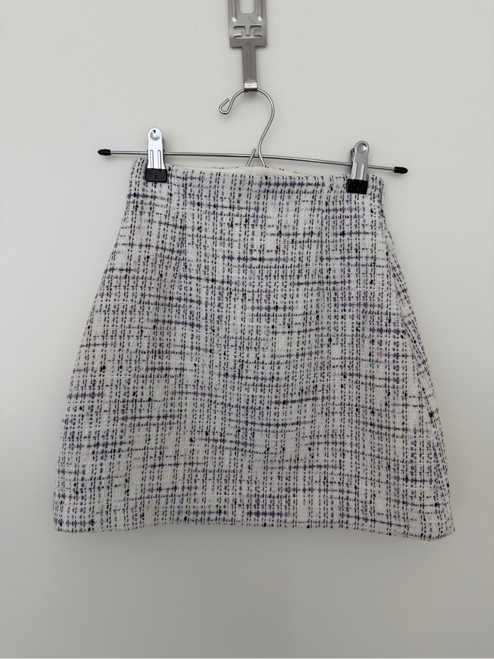 Aritzia White Tweed Mini Skirt with Black and Purple Flecks